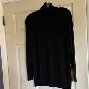 Naadam M Black Silk and Cashmere sweater